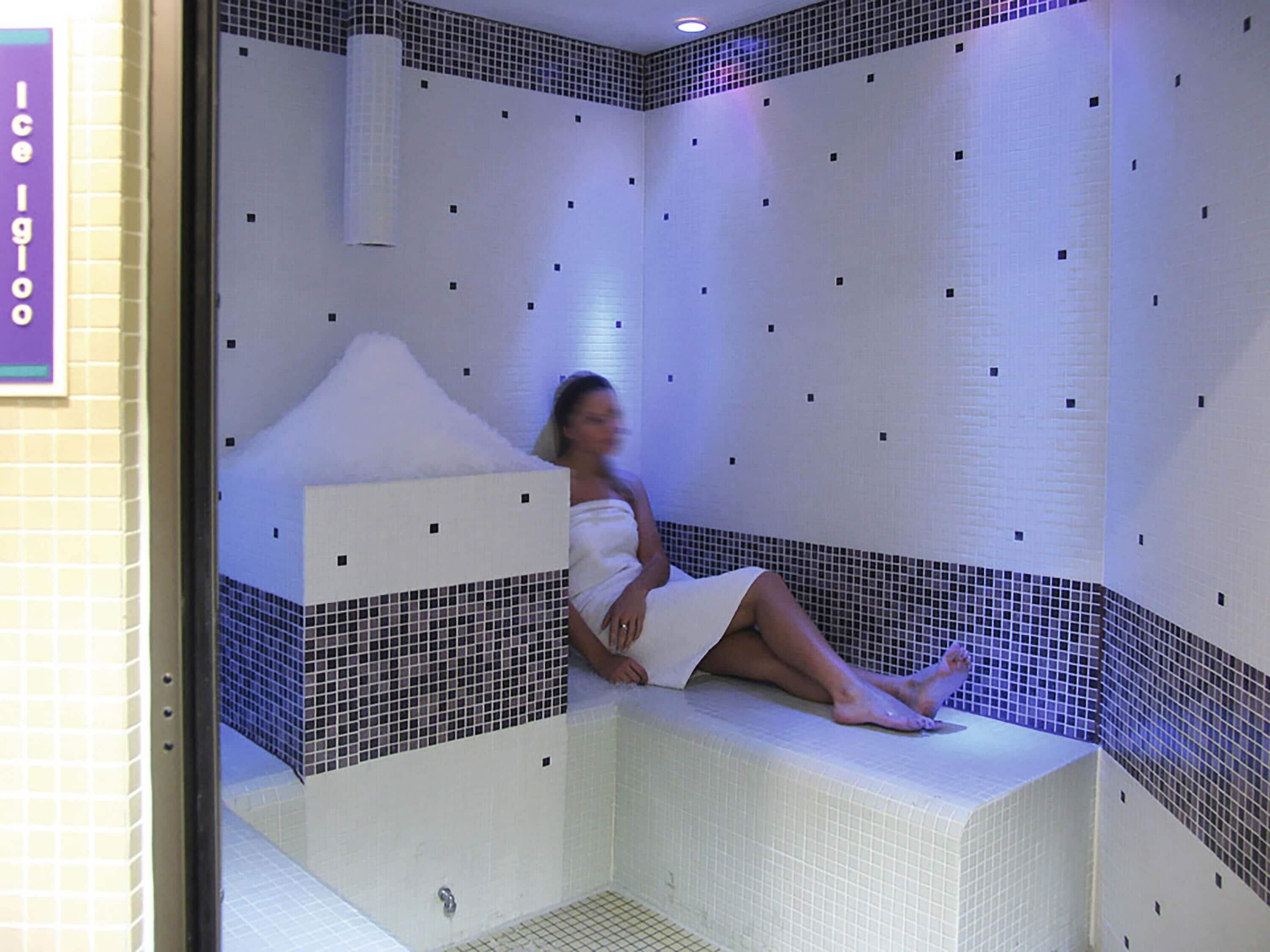 Sauna, Turkish bath/hammam, body treatments, body wraps, facials