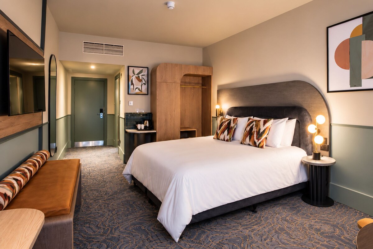 Premium Room, 1 King Bed
