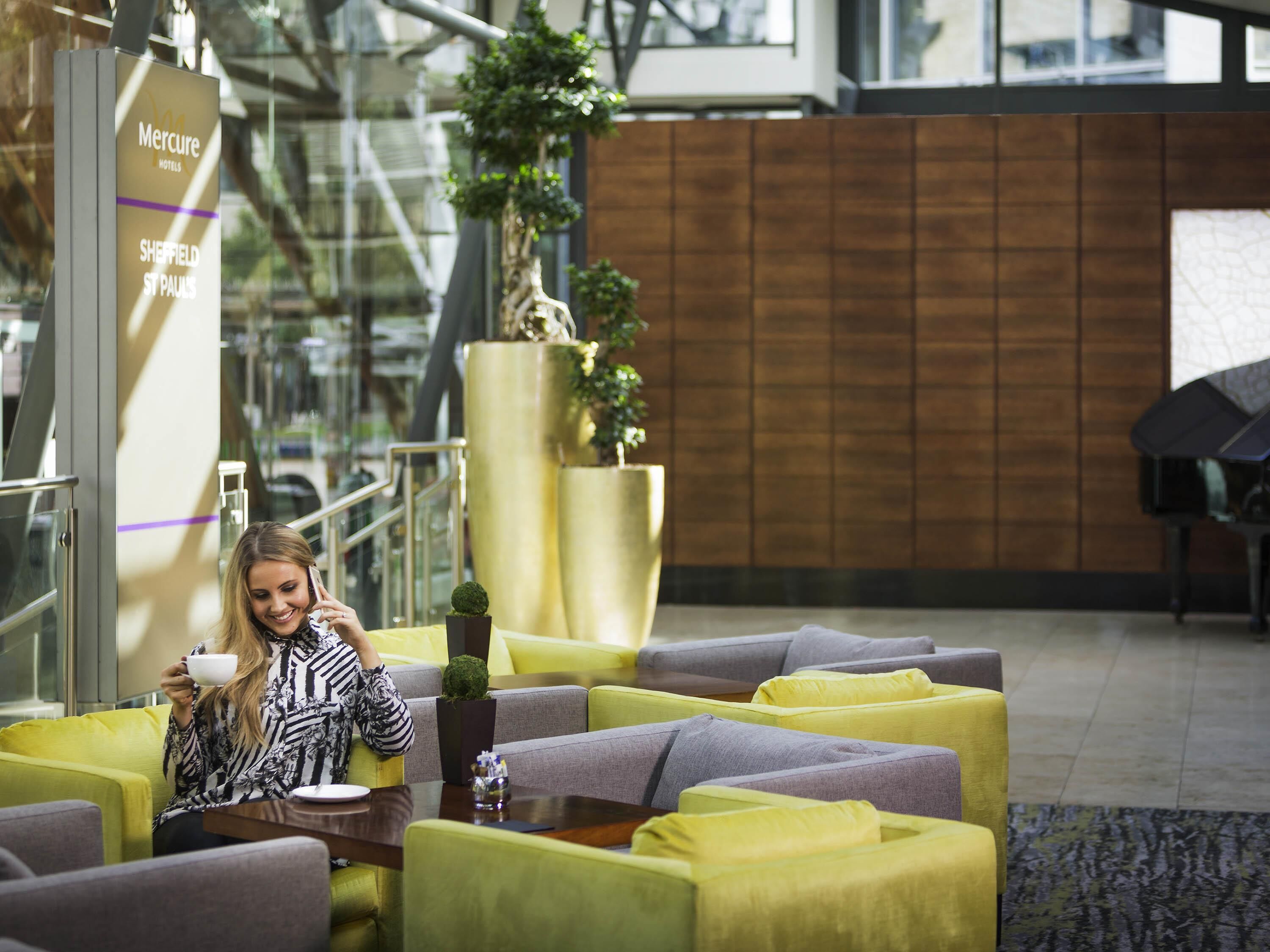 Lunch and dinner served, British cuisine