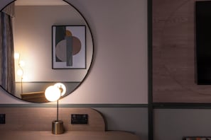 Coffre-fort, bureau, rideaux dâobscurcissement