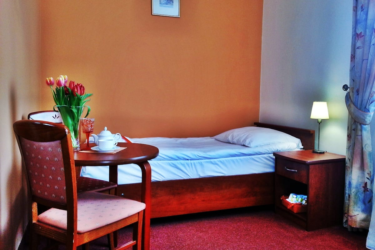 Standard Room | Busa memori, seterika/papan seterika, Wi-fi percuma