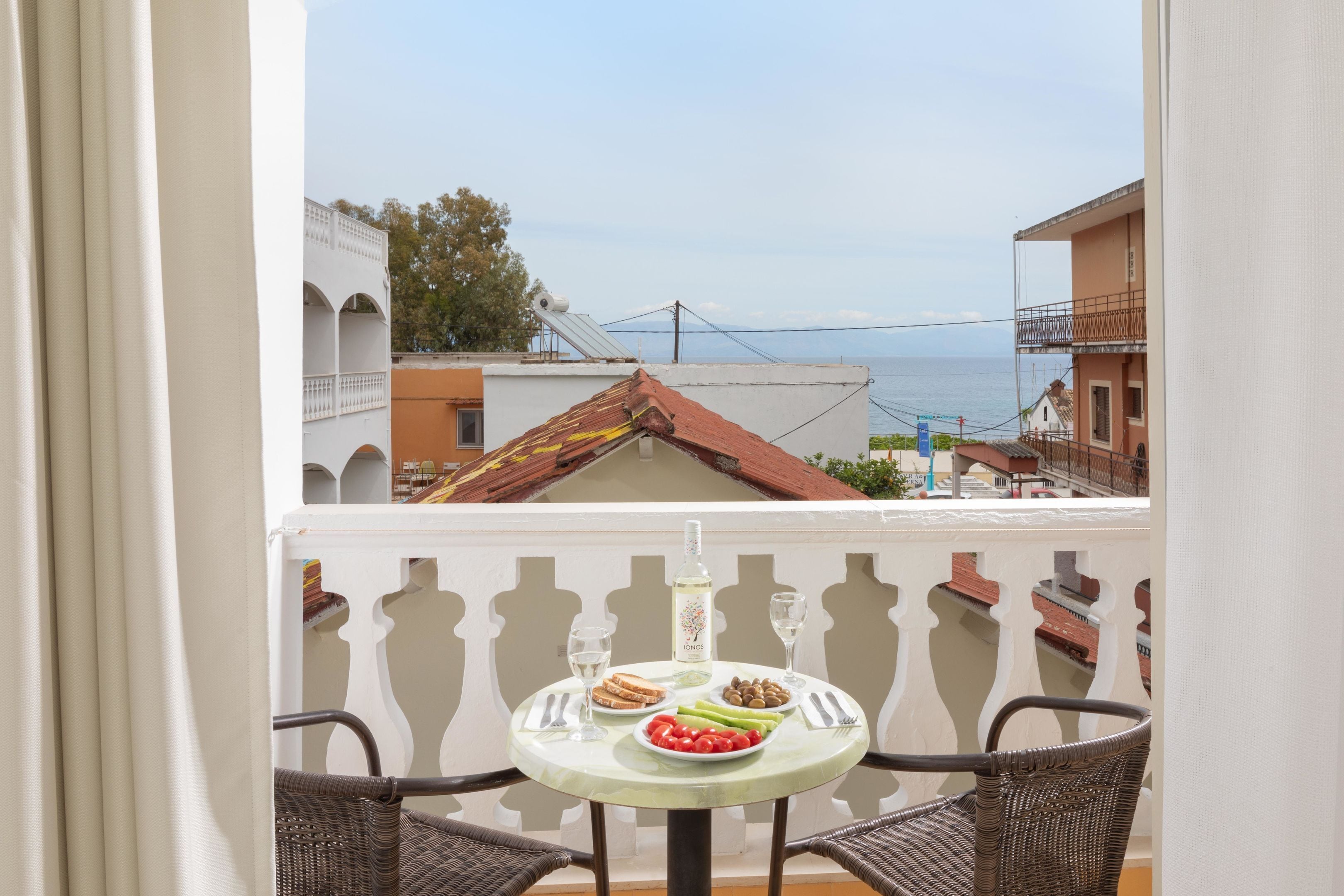 Photo - Bella Vista Beach Hotel