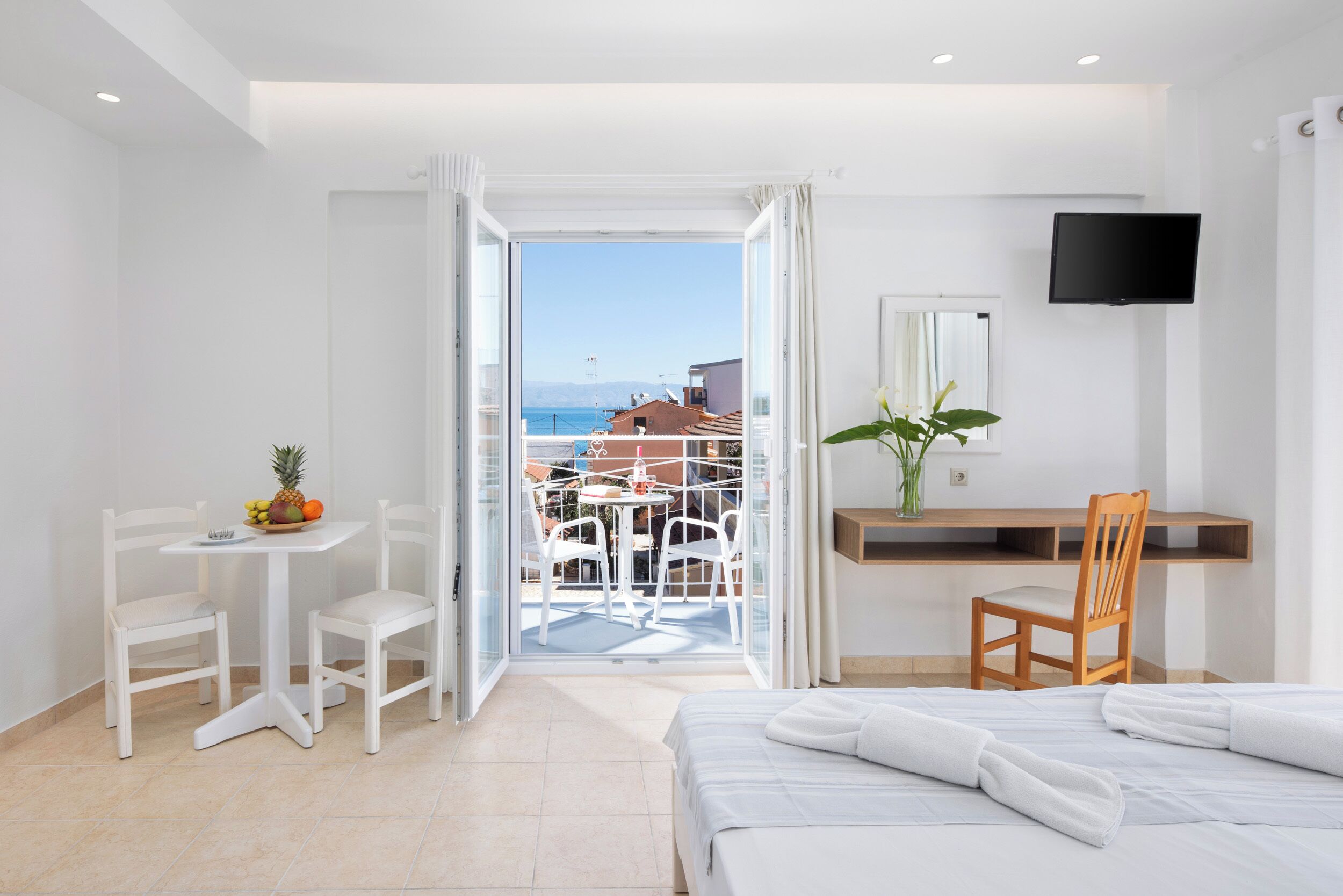 Photo - Bella Vista Beach Hotel and Studios