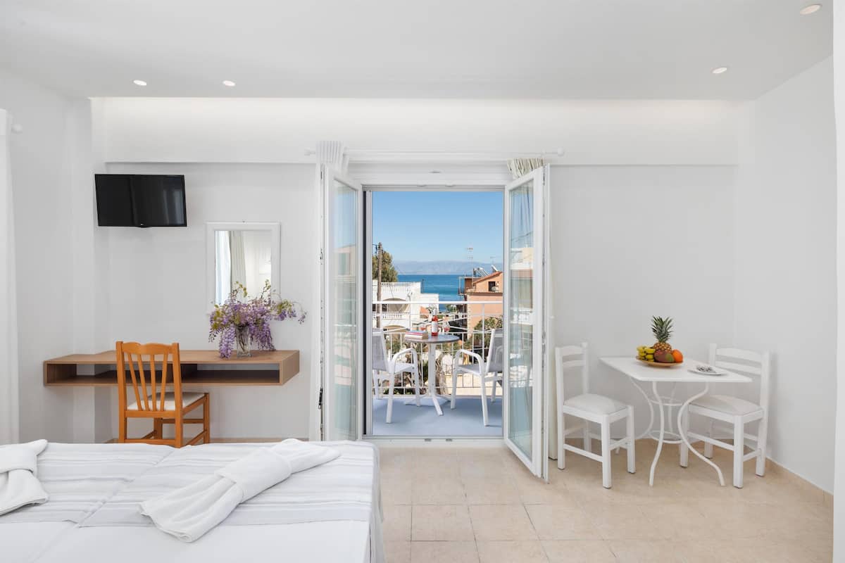 Superior Double or Twin Room, Balcony | Cadar kapas Mesir, peralatan tempat tidur premium, busa memori