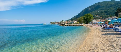 Beach nearby, sun loungers, beach umbrellas, 5 beach bars
