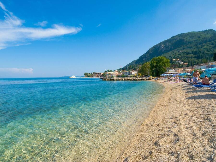 Beach nearby, sun loungers, beach umbrellas, 5 beach bars