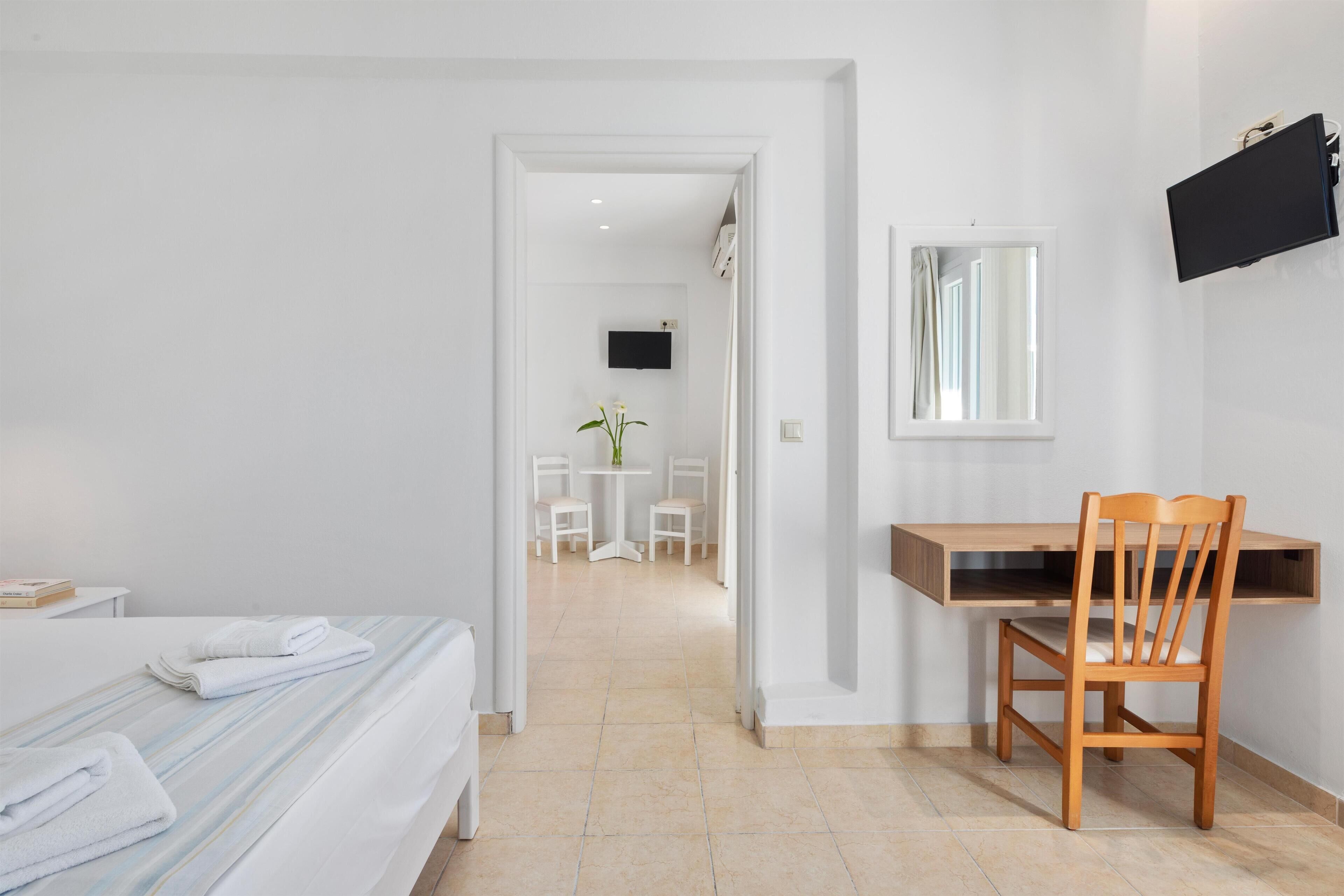 Family Suite, Balcony | Cadar kapas Mesir, peralatan tempat tidur premium, busa memori 