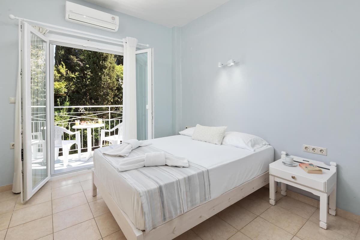 Comfort-Studio, Balkon | 1 Schlafzimmer, Minibar, Zimmersafe, Schreibtisch