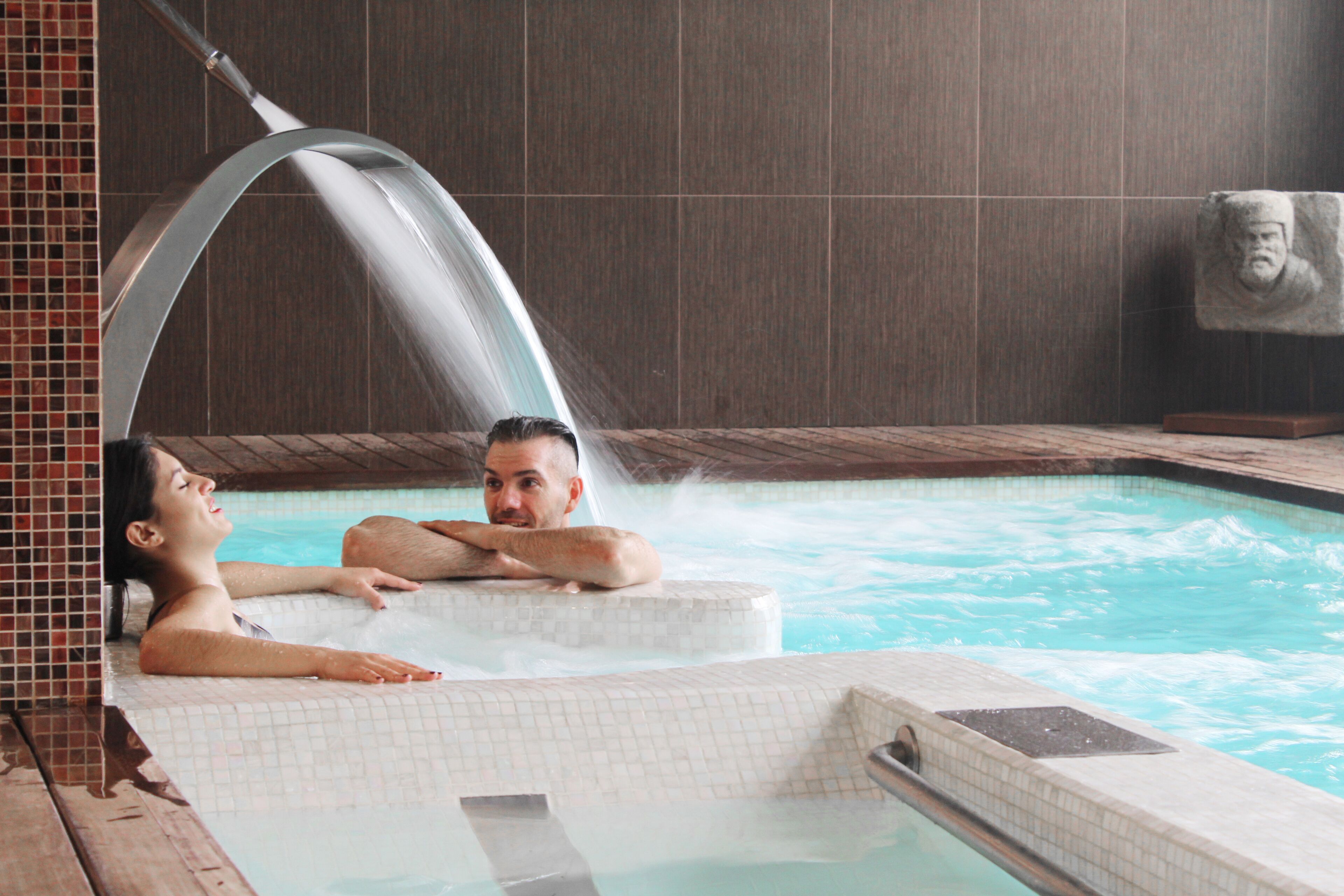 土耳其浴、美體療程、敷體療程、身體去角質、臉部療程、按摩室/療程室