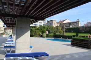 Sesongbasert utendørsbasseng