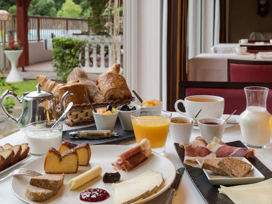 Frokostbuffé hver dag (EUR 14 per person)