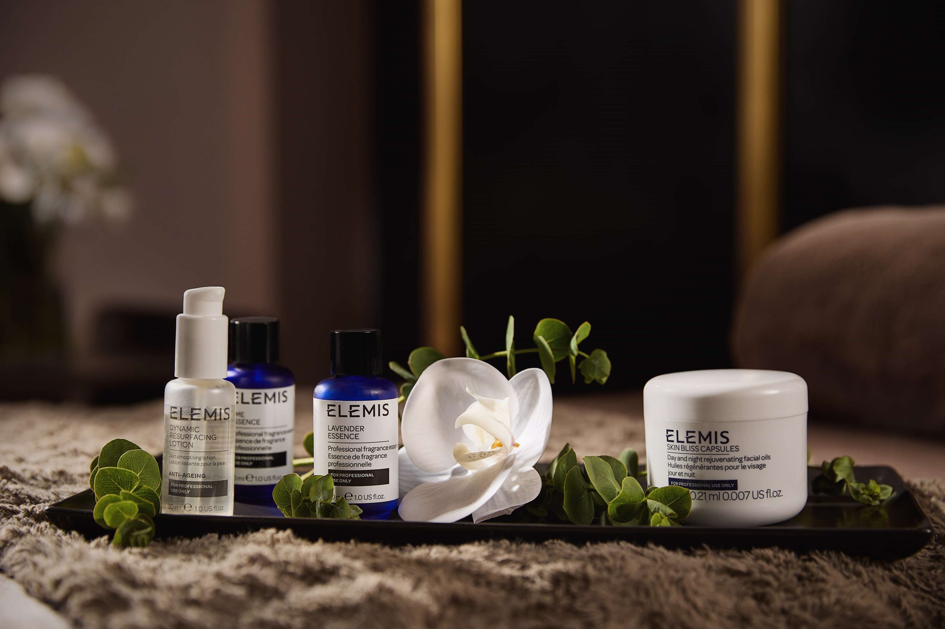 couples treatment room(s), hot tub, body treatments, aromatherapy