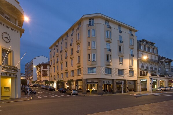 Front of property – evening/night