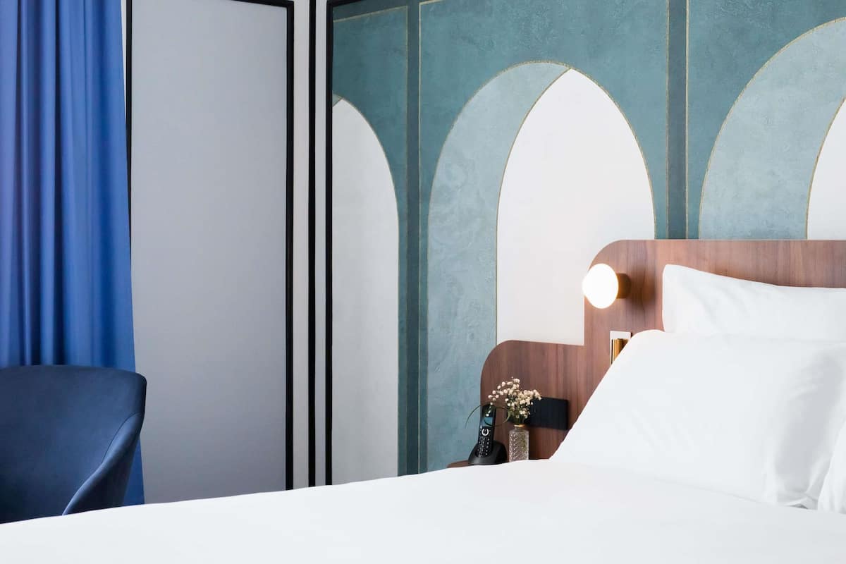 Superior Room, 1 Double Bed | Minibar, in-room safe, desk, blackout drapes