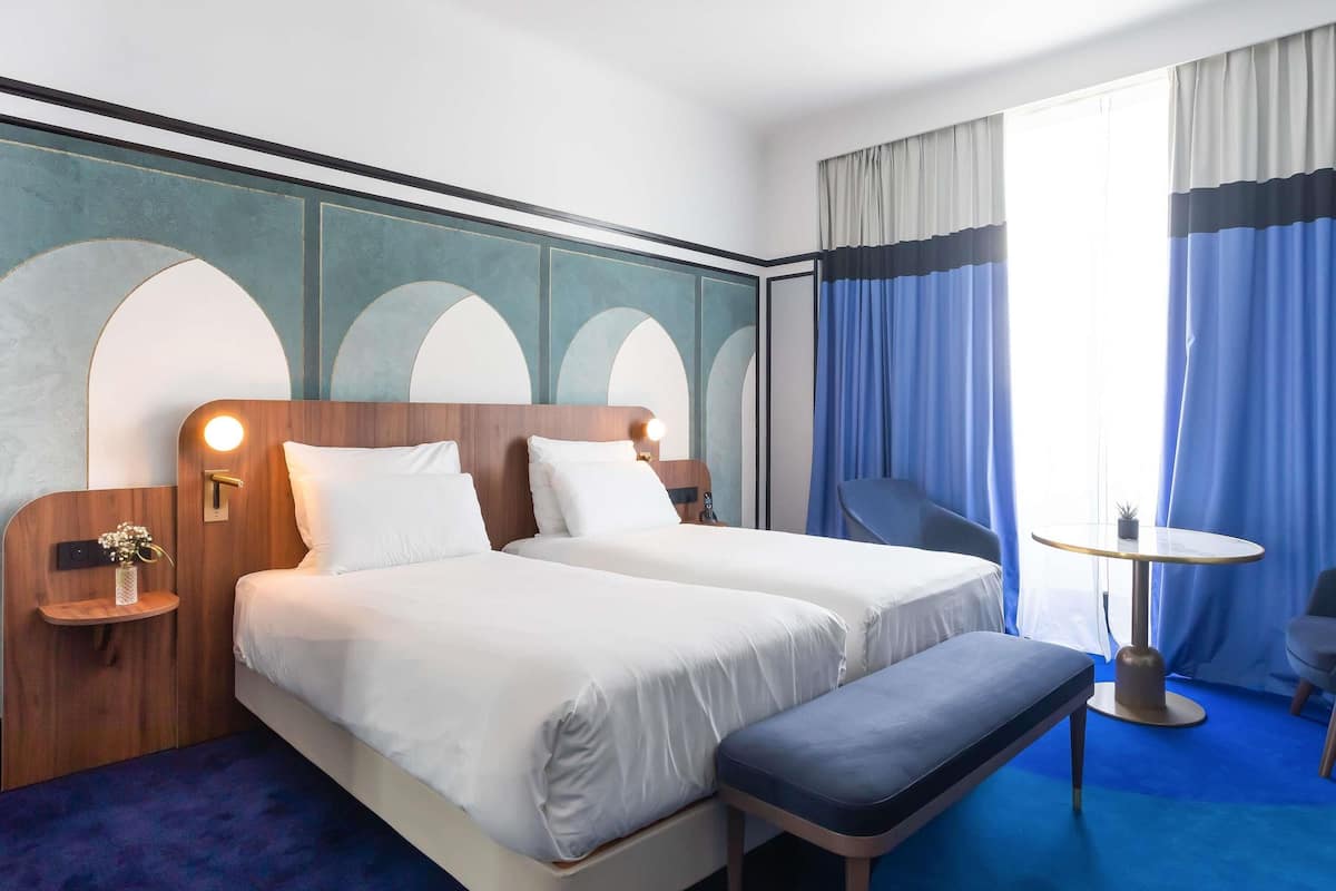 Minibar, in-room safe, desk, blackout curtains