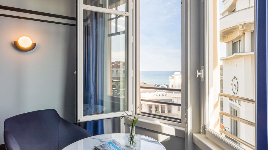 Hotel Plaza Biarritz Plage - Handwritten Collection