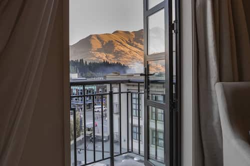 Luxury Room, 1 King Bed, Balcony, Mountain View | Mountain view