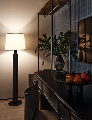 City Twin Room | Premium bedding, down comforters, minibar, in-room safe - The Twentyone (Kifisia)
