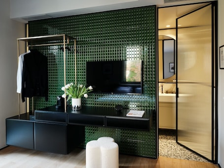 1 habitación, ropa de cama de alta calidad, cubrecamas y minibar