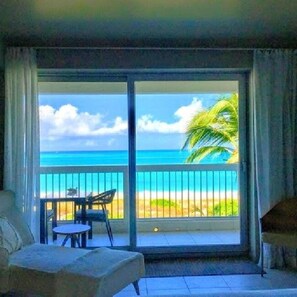 Studio Suite, Ocean View, Oceanfront - Le Vele Resort (Providenciales)