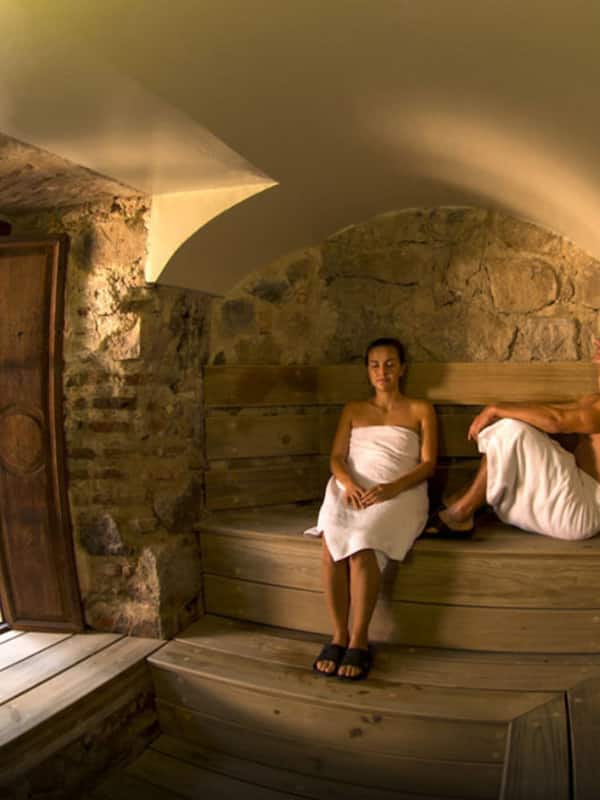 Couples treatment rooms, sauna, hot tub, body treatments, aromatherapy