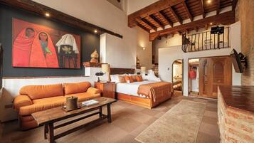 Ropa de cama de alta calidad y minibar