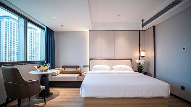 Minibar, in-room safe, WiFi (free) - Grand Chu Hotel (Shenzhen)