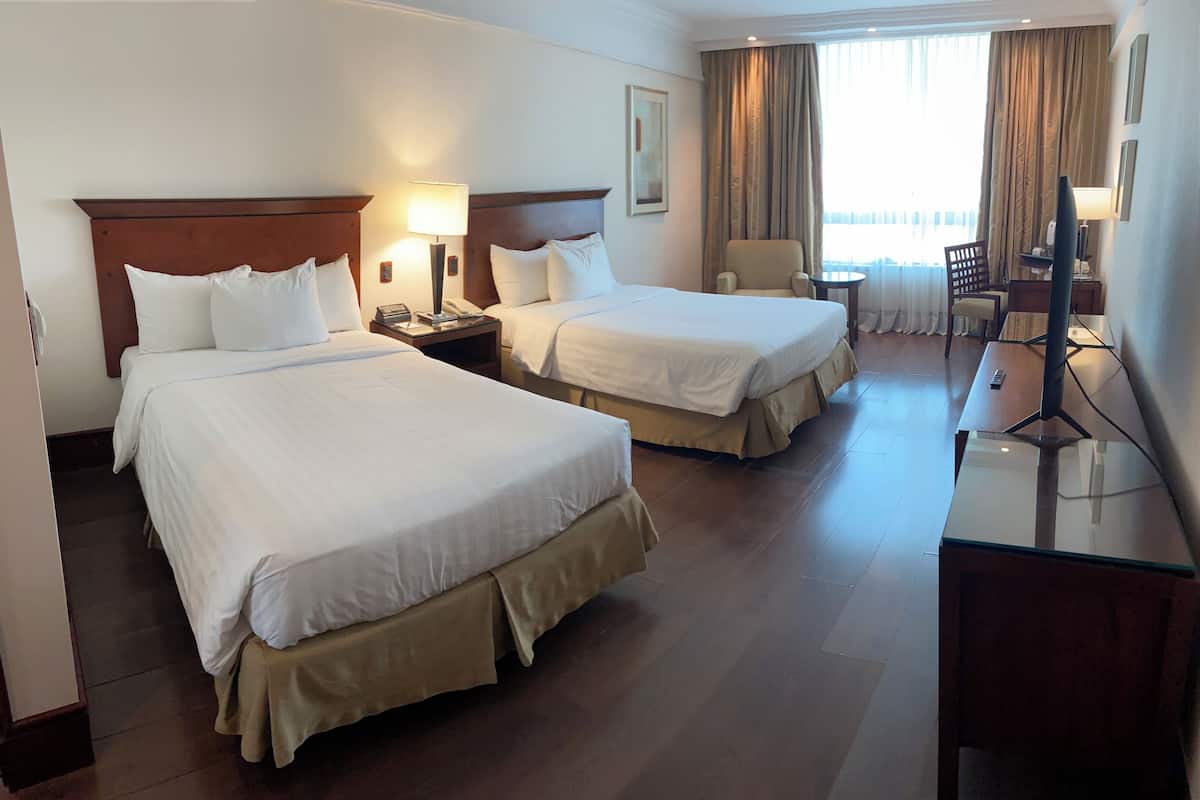 Egyptian cotton sheets, premium bedding, down duvets, pillow-top beds