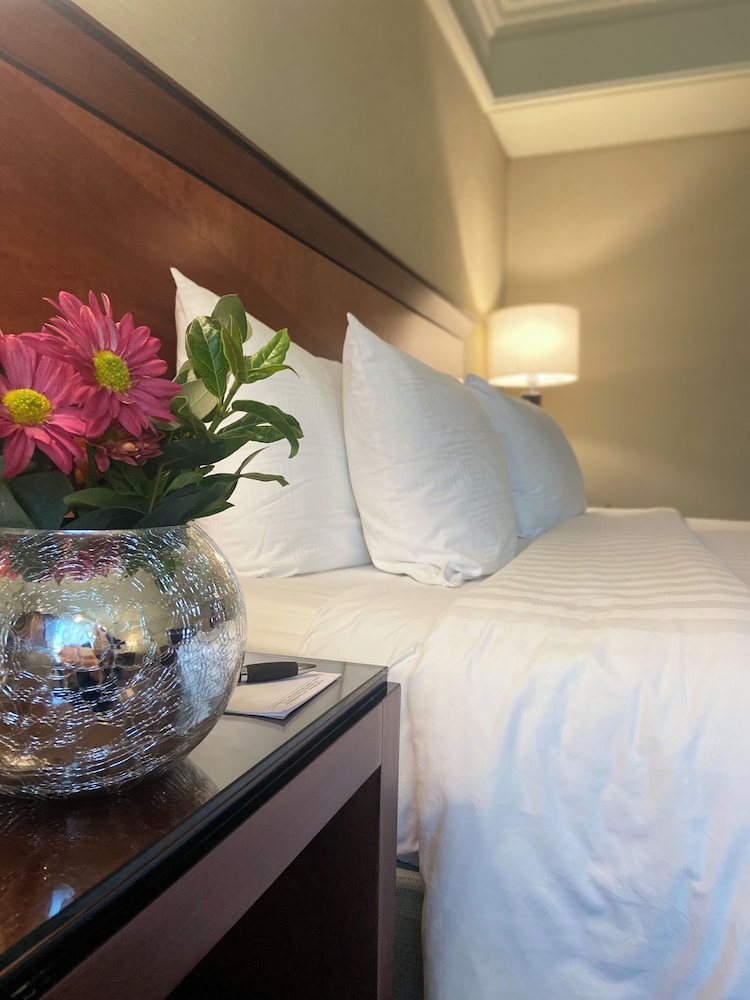 Hotel Regal Pacific by null