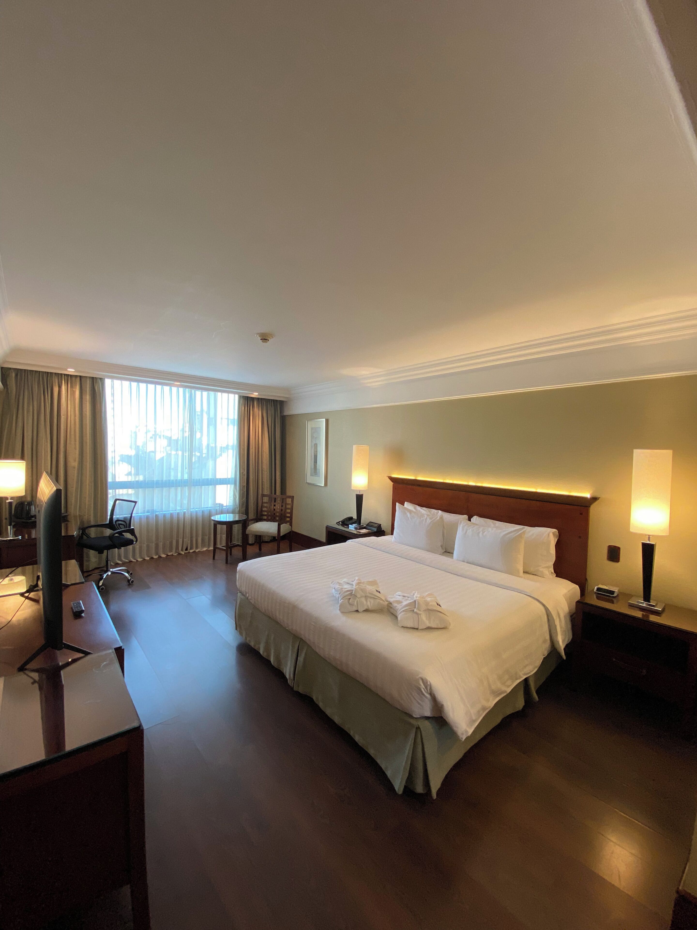 Egyptian cotton sheets, premium bedding, down duvets, pillow-top beds