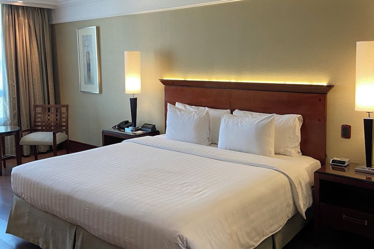 Deluxe Room, 1 King Bed