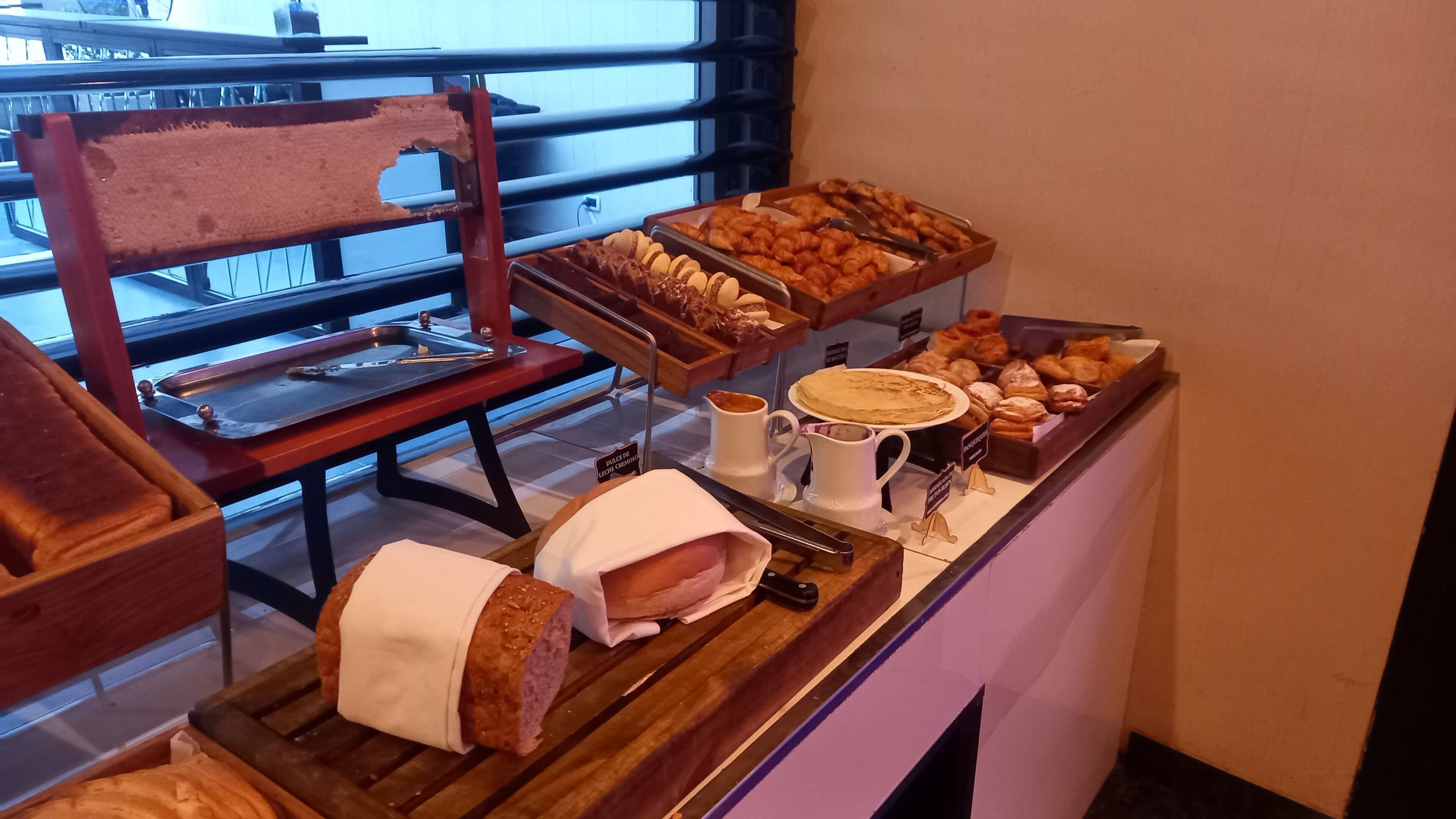 daily buffet breakfast (usd 15 per person)