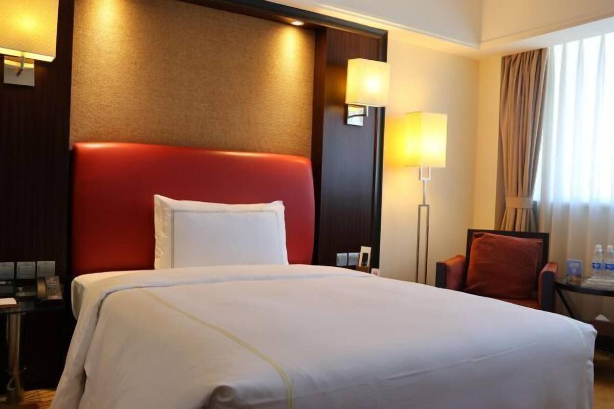 Minibar, in-room safe, blackout curtains, iron/ironing board