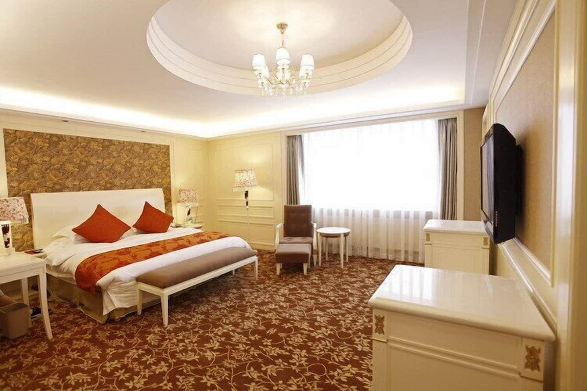 Down duvets, minibar, in-room safe, desk