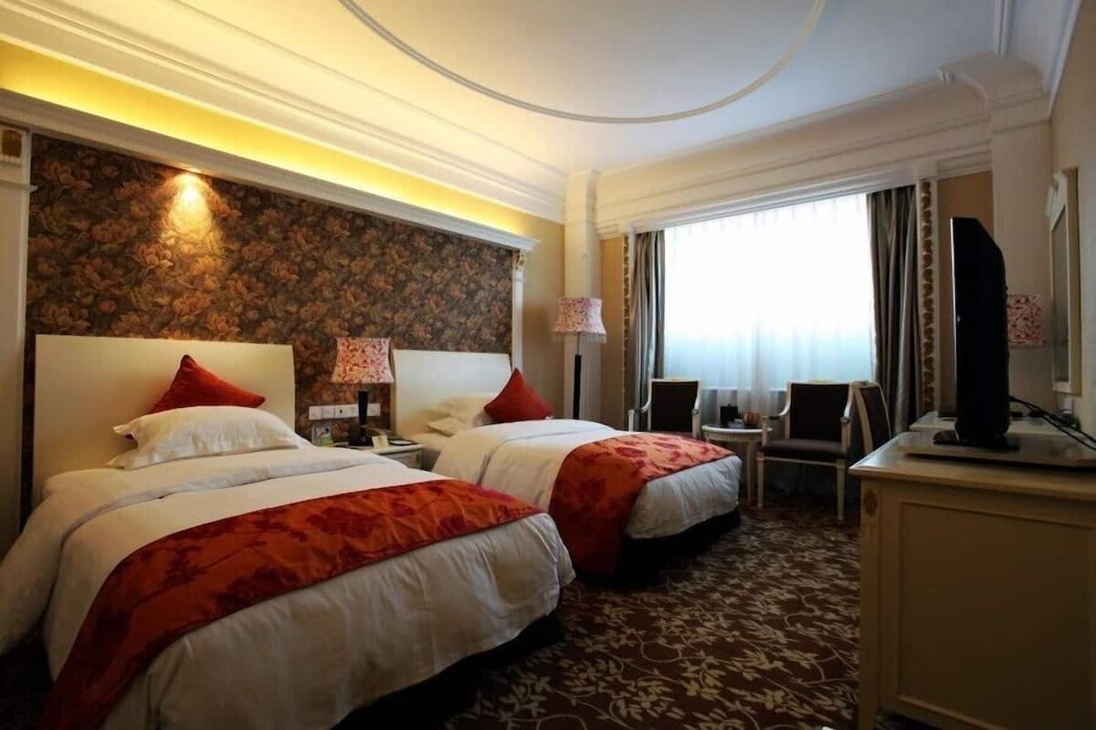 Down duvets, minibar, in-room safe, desk
