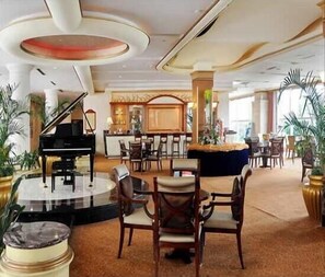 3 bars/lounges - Homeland Hotel (Chengdu)