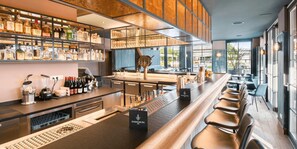 3 bars/lounges, lobby lounge, cocktail bar - Damp Ostsee Resort & Ferienpark (Damp)