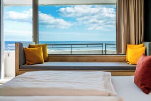 Superior Room, 1 King Bed, Balcony, Ocean View