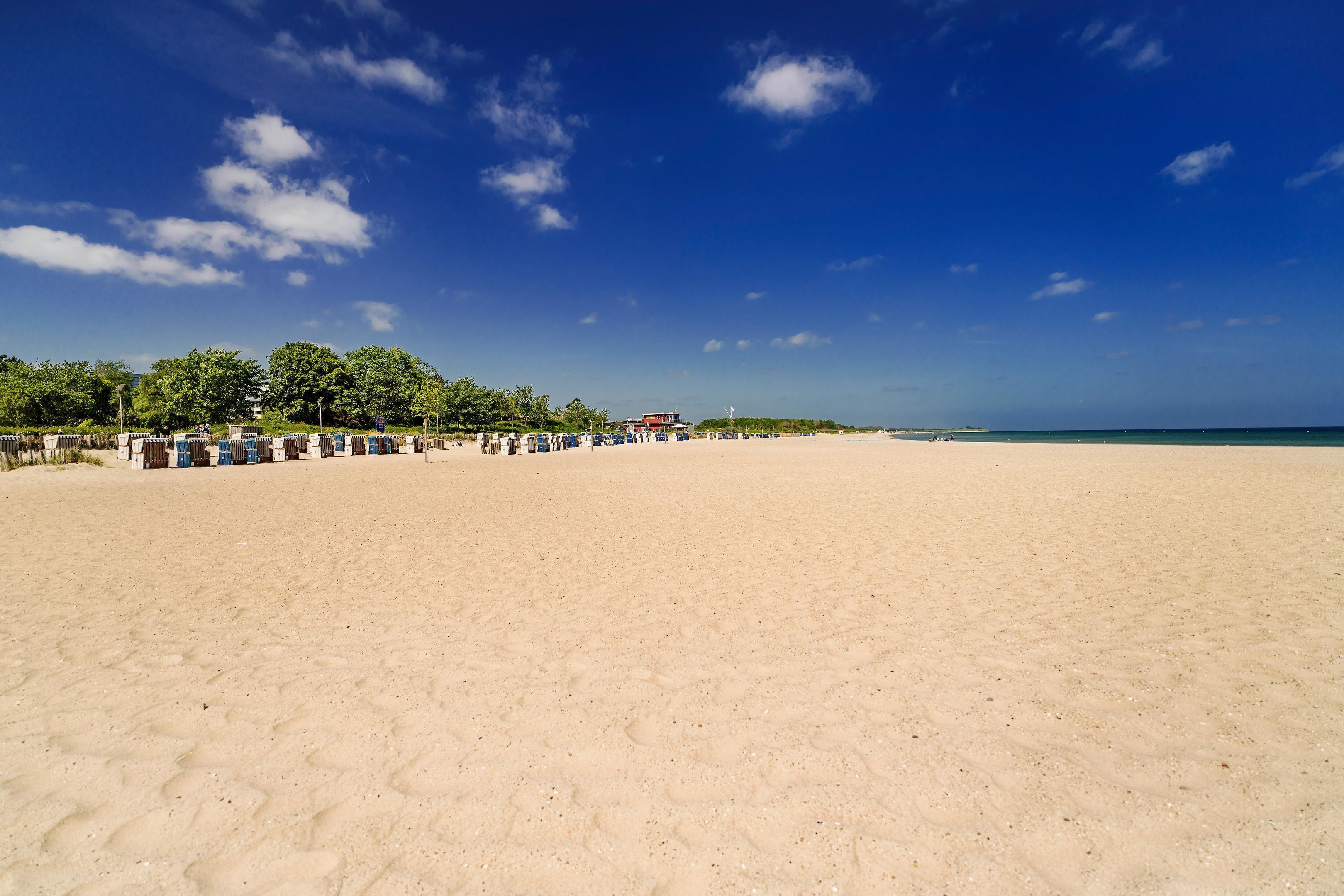 On the beach, white sand, snorkelling, waterskiing