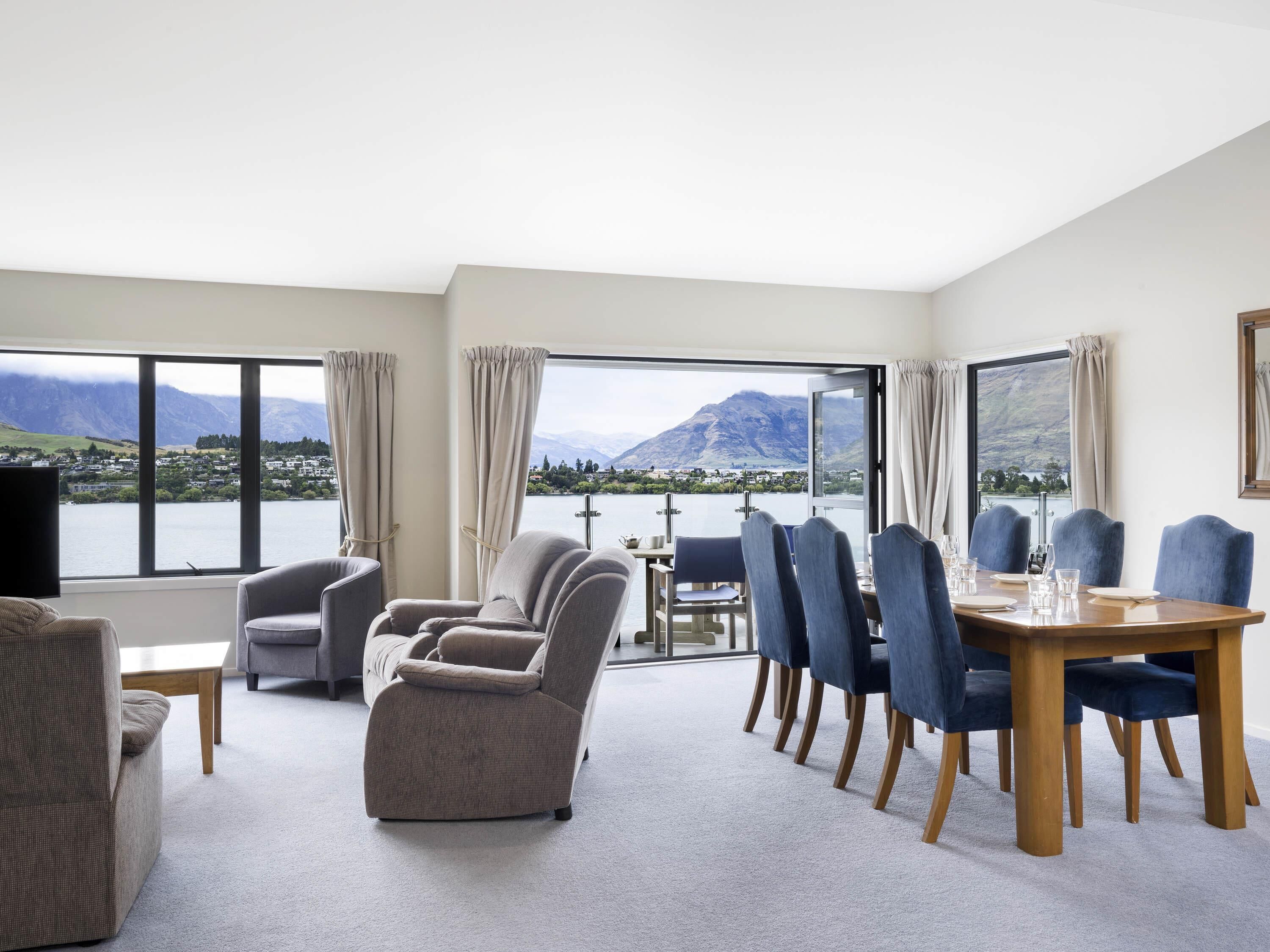 تجهيزات عازلة للصوت ومكواة/لوح كي وواي فاي مجانًا وملاءات أسرّة