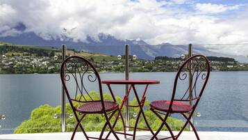 Suite, 3 Bedrooms, Lake View