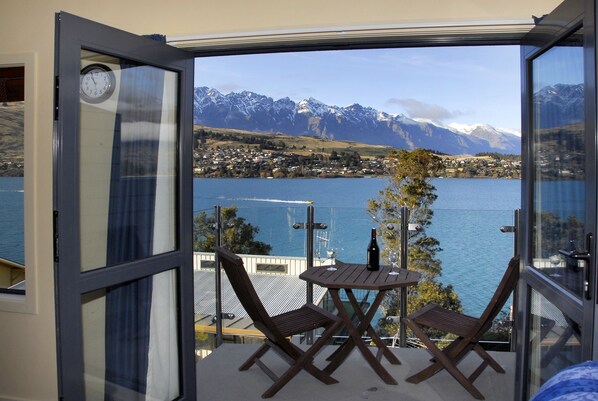 Lake view - Mantra The Point Queenstown (Queenstown)