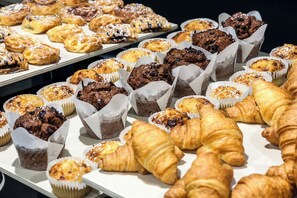 Päivittäinen buffetaamiainen maksusta