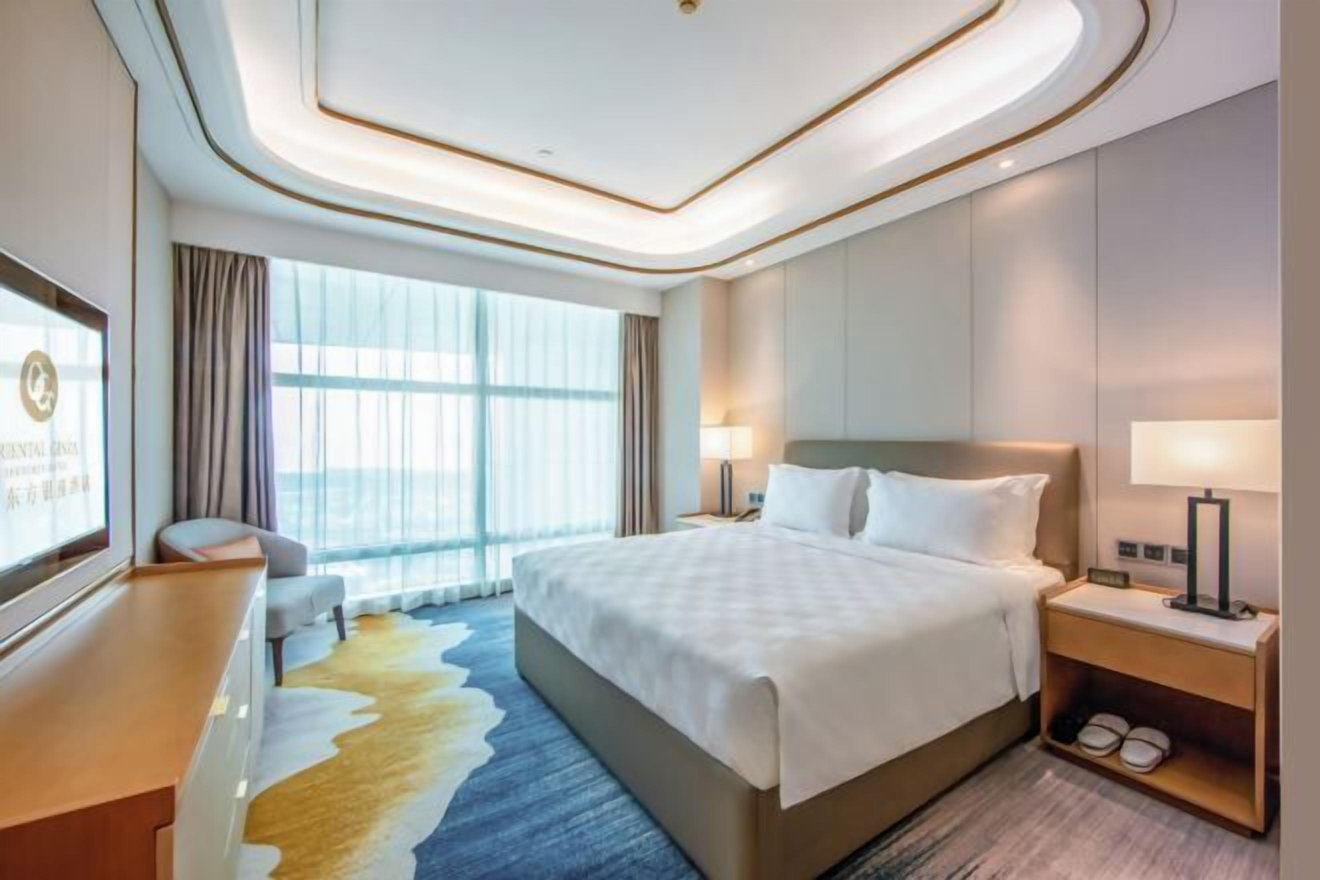 1 bedroom, in-room safe, blackout curtains, soundproofing