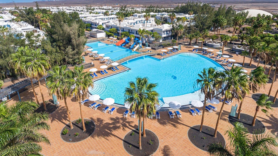 THB Tropical Island Aparthotel