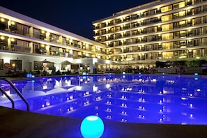 Indoor pool, outdoor pool, sun loungers - Anabel Hotel (Lloret de Mar)