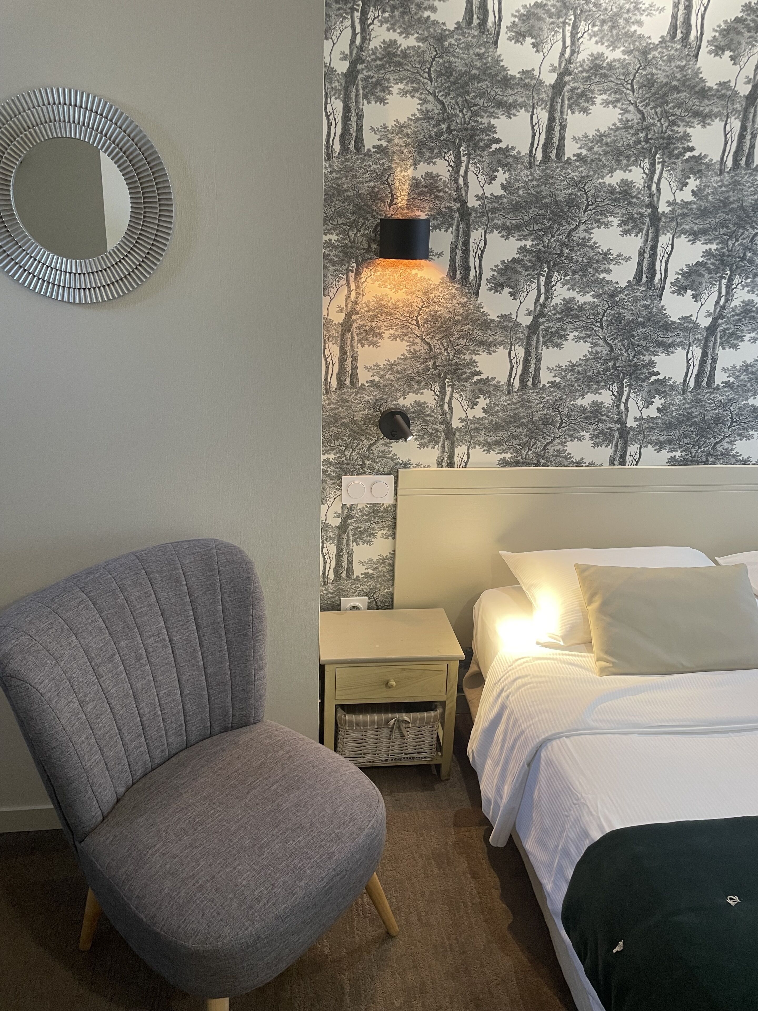 comfort double room | individually decorated, desk, soundproofing, free wifi