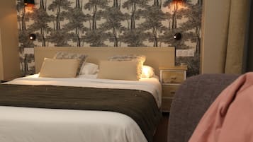 Habitación doble Confort | Decoración personalizada, escritorio, insonorización y wifi gratis