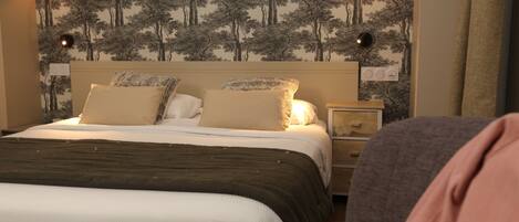 Comfort Double Room | Individually decorated, desk, soundproofing, free WiFi