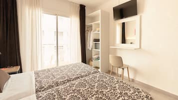 In-room safe, individually furnished, free WiFi